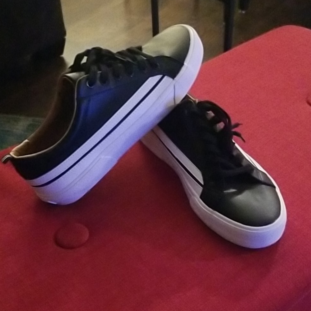 Nautica casual sneakers